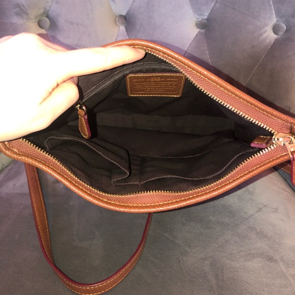 Coach File Crossbody in Signature Canvas Purse - Picture 4 of 11